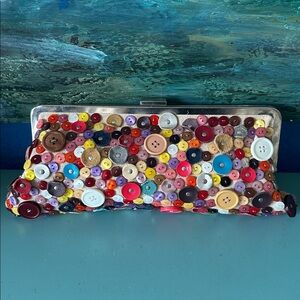 Multicolor Button-Embellished Chain Clutch / shoulder bag